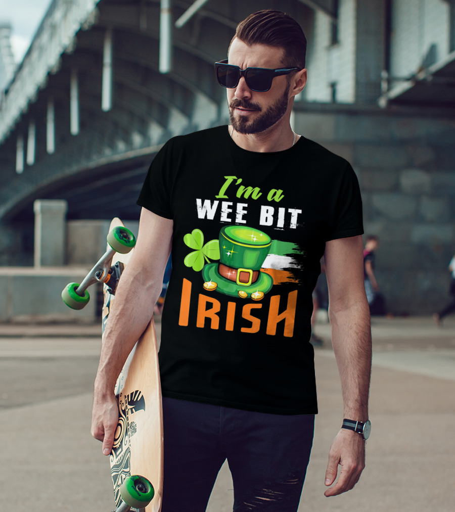 I'm A Wee Bit Irish Shamrock Hat And Flag St. Patrick's Day T-Shirt