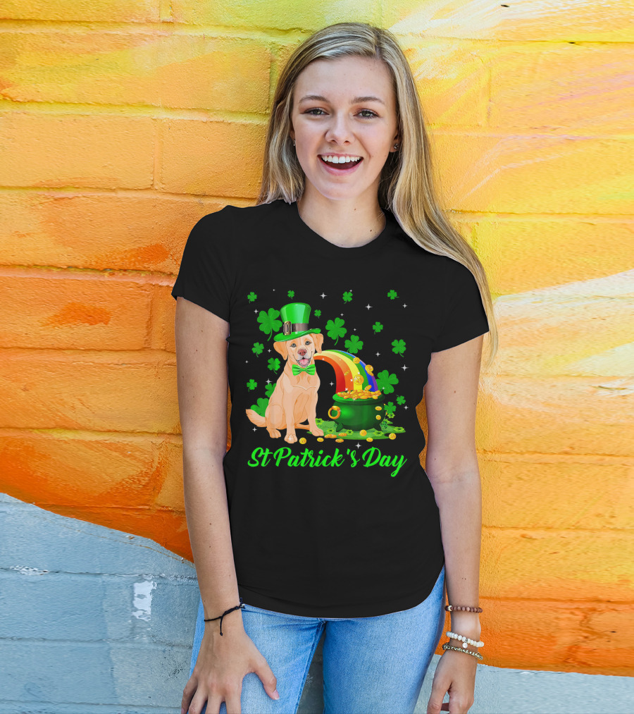 St Patrick's Day Leprechaun Golden Retriever T-Shirt