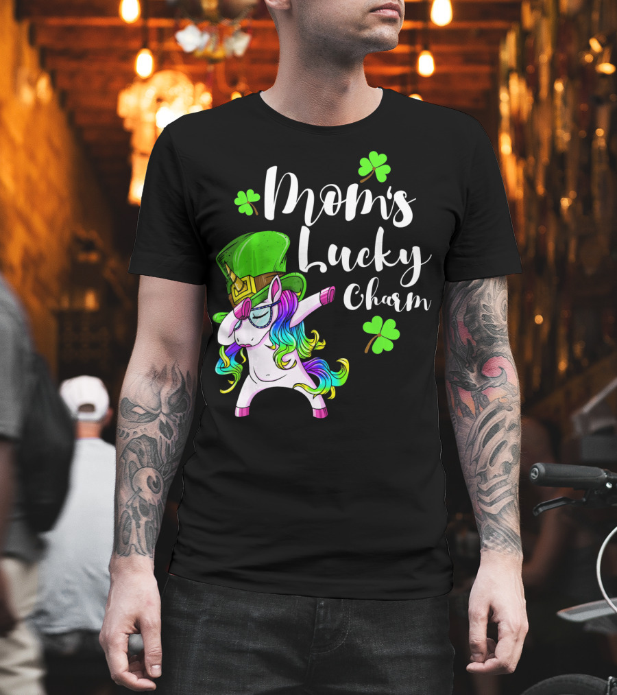 Mom's Lucky Charm St. Patricks Day Unicorn Irish Dance T-Shirt