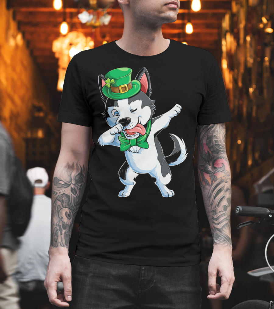 Dabbing Siberian Husky St. Patrick’s Day Green Hat Bow Tie T-Shirt
