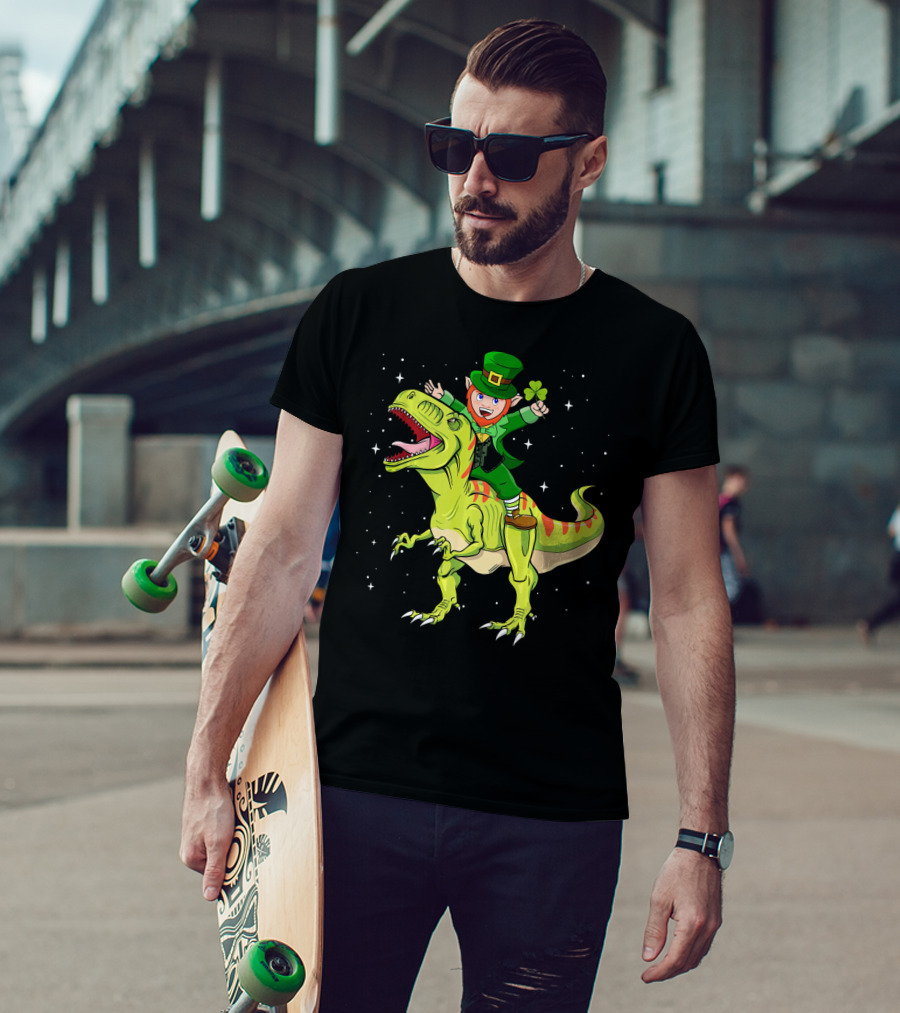 St Patricks Day Leprechaun Riding T Rex Dinosaur With Shamrock T-Shirt
