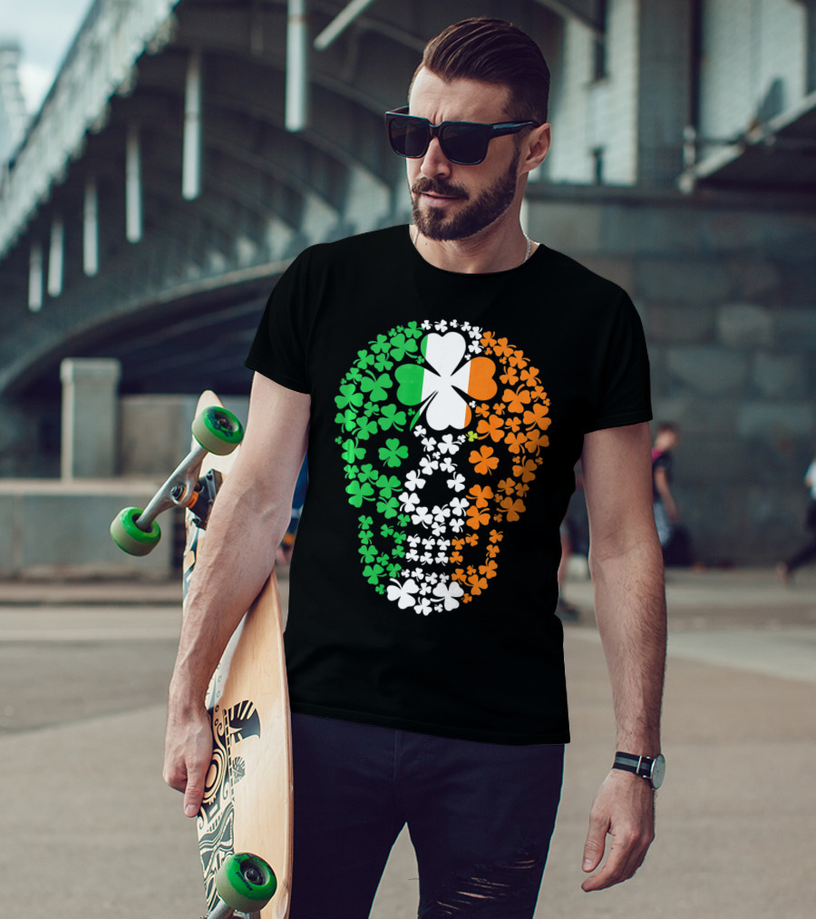 Vintage Shamrock Skull Ireland St Patrick's Day T-Shirt