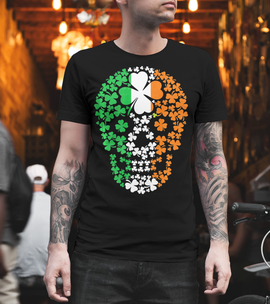 Vintage Shamrock Skull Ireland St Patrick's Day T-Shirt