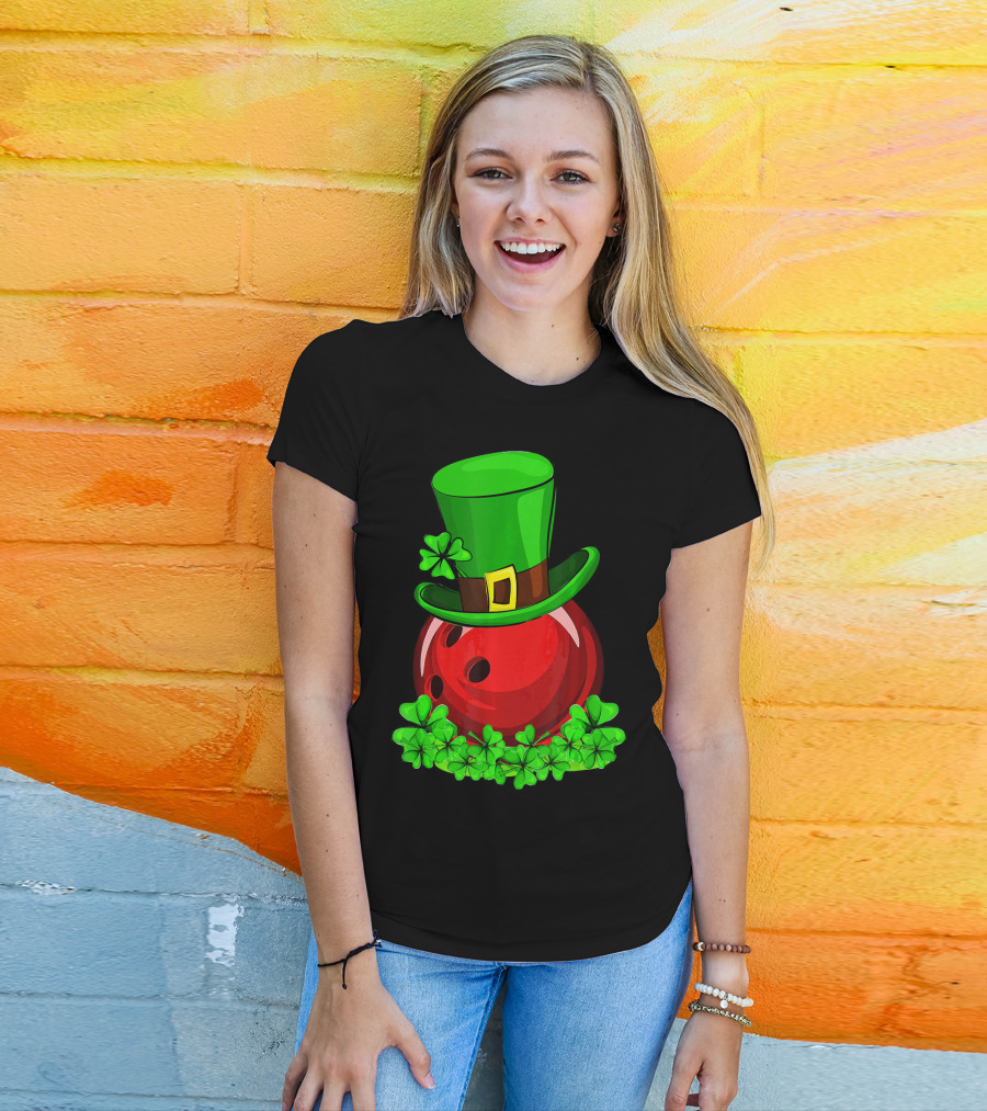 Leprechaun Hat Bowling Shamrock St Patrick's Day T-Shirt