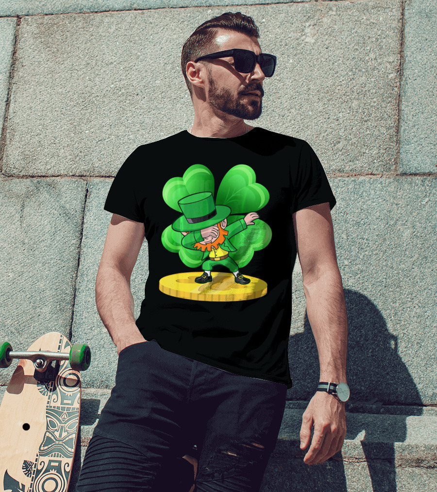Irish St Patricks Day Dabbing Leprechaun On Shamrock Coin T-Shirt