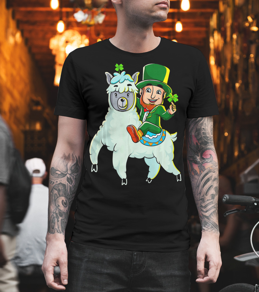 Leprechaun Riding Llama Clover Hat Green Suit Cartoon T-Shirt