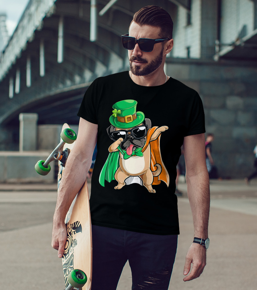 Dabbing Pug St Patrick's Day Leprechaun Hat Cape T-Shirt