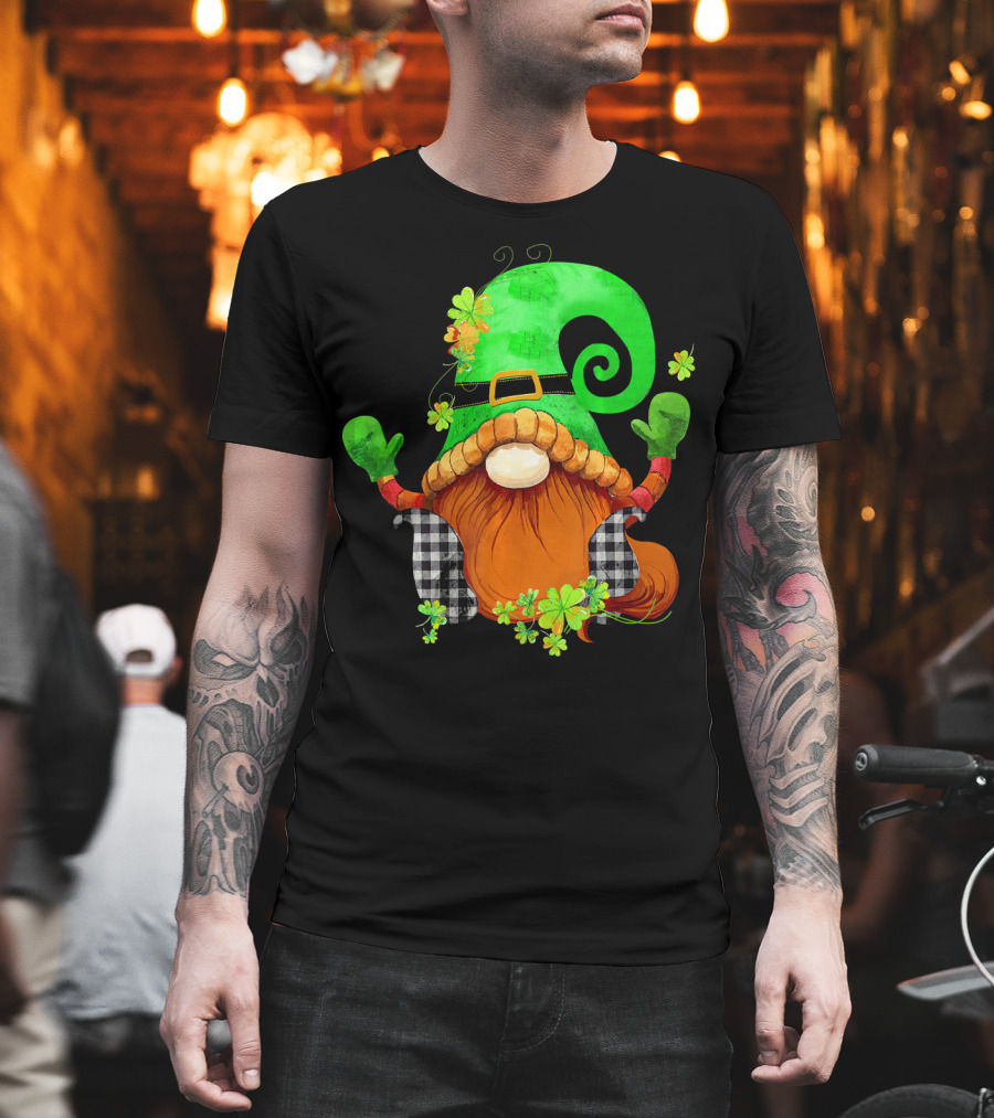 St. Patricks Day Leprechaun Gnome With Shamrock And Green Hat T-Shirt