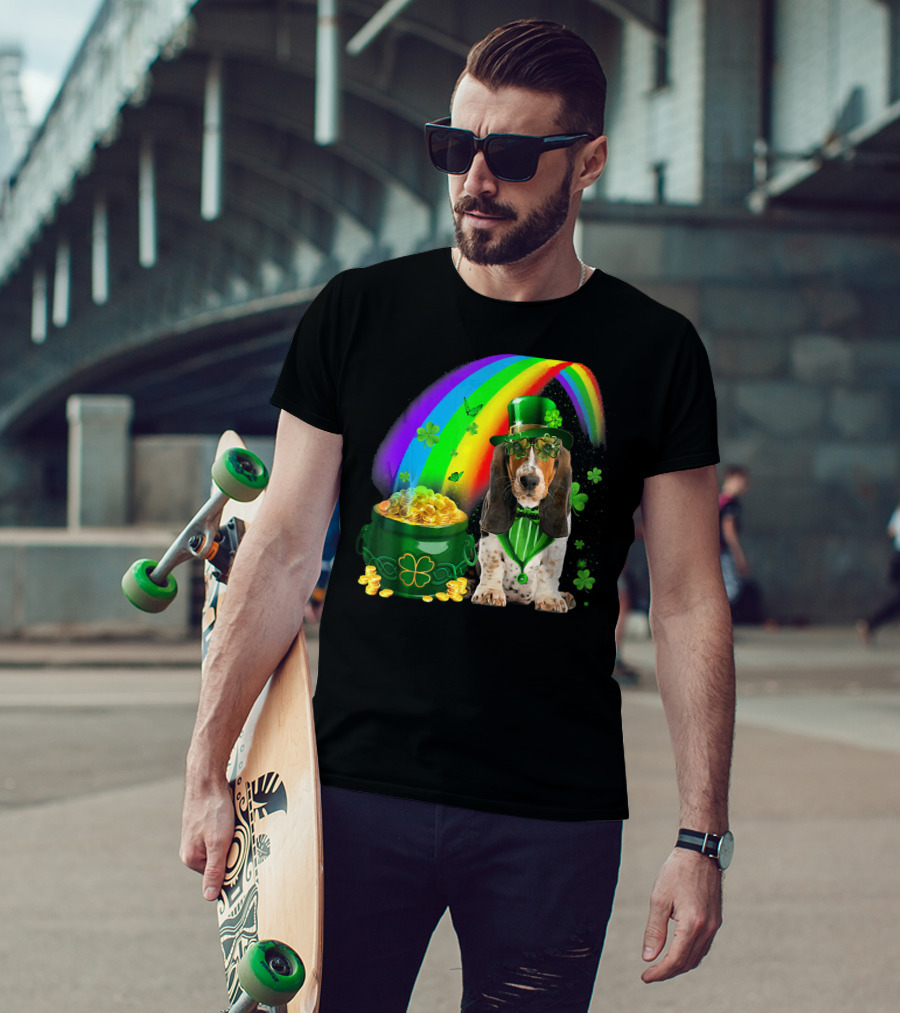 Basset Hound With Leprechaun Hat Rainbow And Pot Of Gold T-Shirt