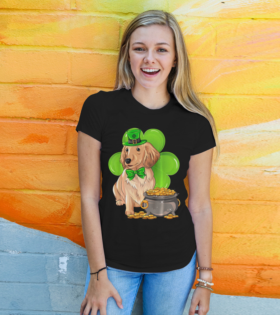Miniature Dachshund St Patricks Day Leprechaun With Shamrock And Pot Of Gold T-Shirt