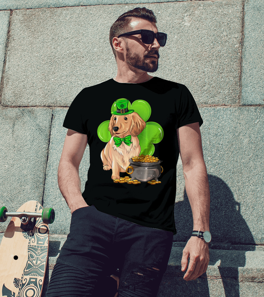 Miniature Dachshund St Patricks Day Leprechaun With Shamrock And Pot Of Gold T-Shirt