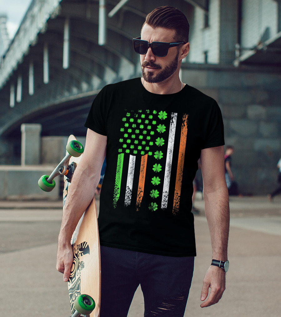 St Patricks Day US Flag With Shamrocks And Irish Colors T-Shirt