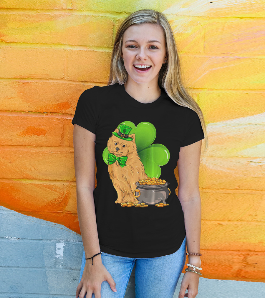 Pomeranian St Patricks Day Leprechaun Dog With Pot Of Gold And Clover T-Shirt