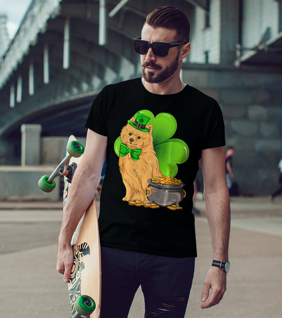 Pomeranian St Patricks Day Leprechaun Dog With Pot Of Gold And Clover T-Shirt