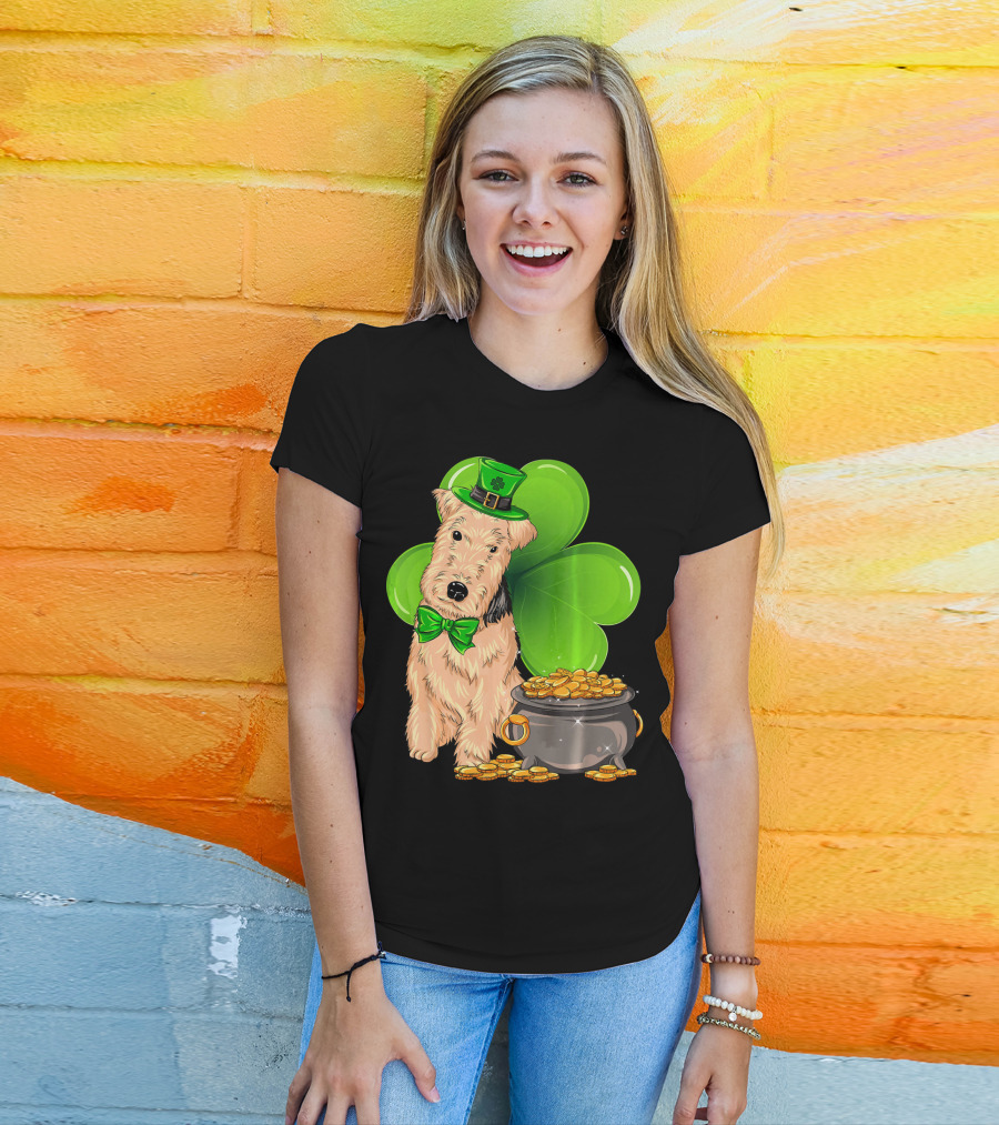Lakeland Terrier St Patricks Day Leprechaun Hat Shamrock Pot Of Gold T-Shirt