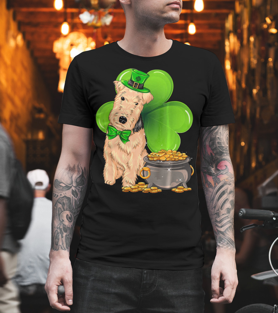 Lakeland Terrier St Patricks Day Leprechaun Hat Shamrock Pot of Gold T-Shirt