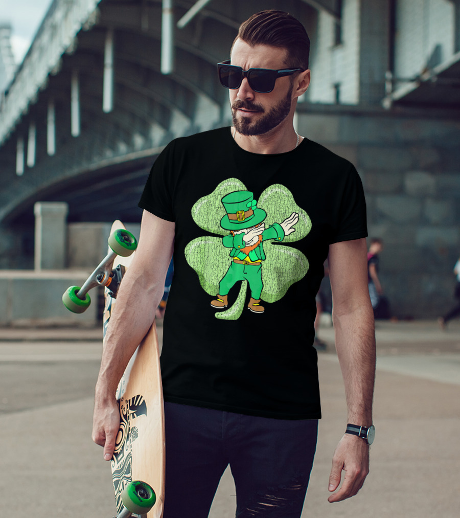 St. Patrick's Paddy's Irish Dabbing Leprechaun With Shamrock T-Shirt