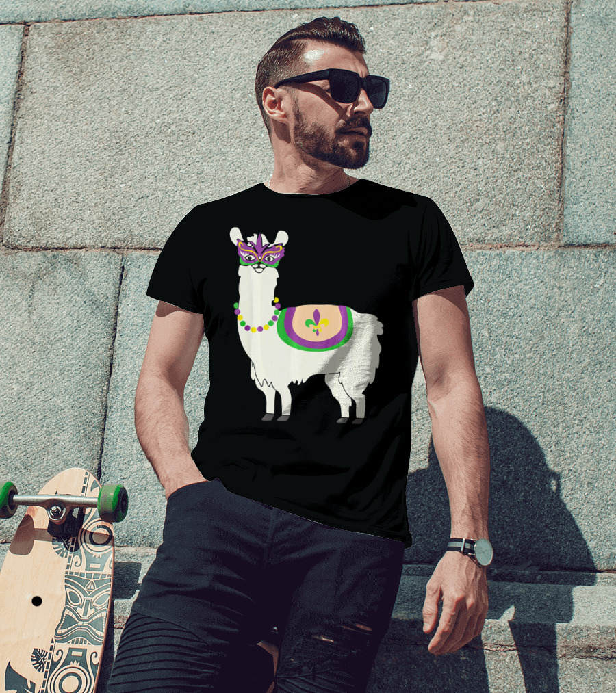 Mardi Gras Llama With Fleur-de-Lis Beads And Mask For Funny Carnival Party T-Shirt