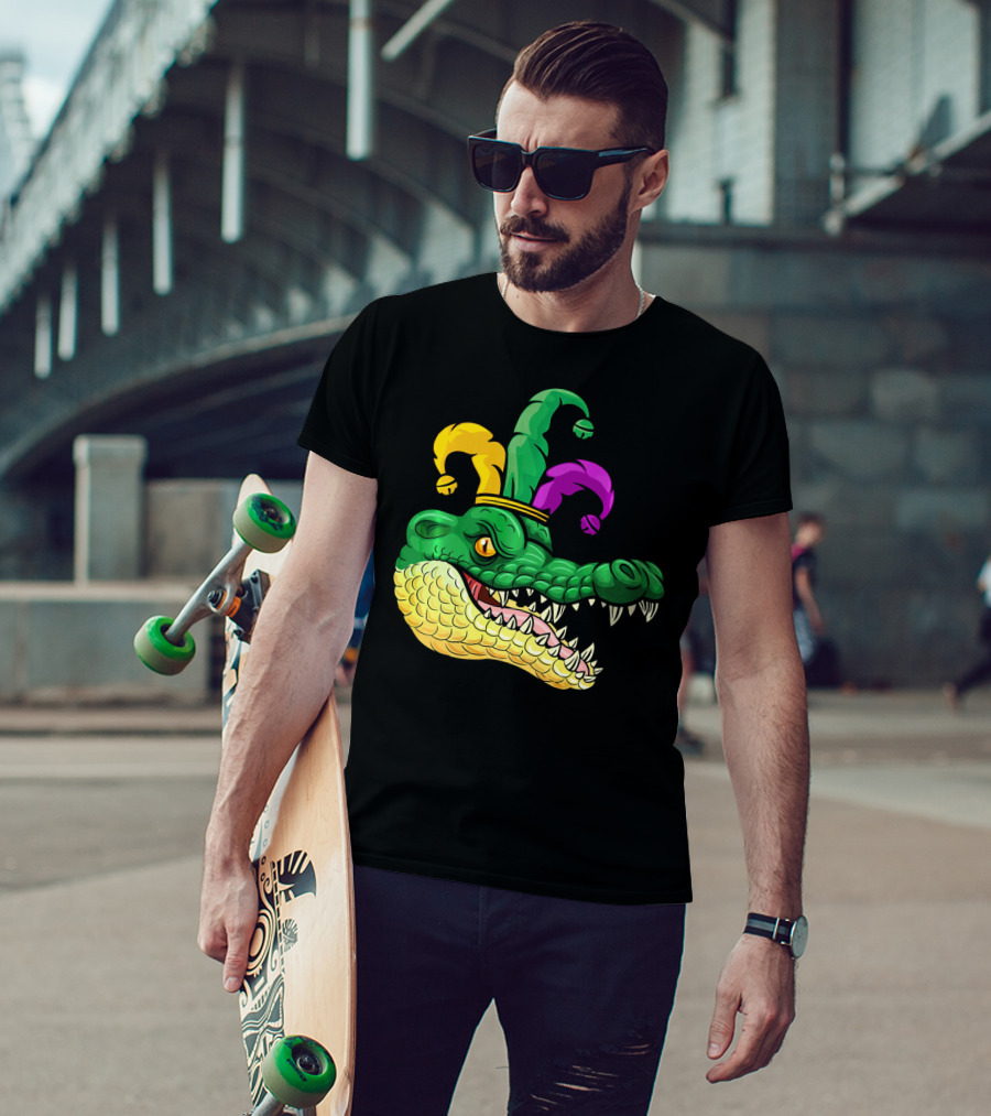 Alligator Head Mardi Gras Jester Hat Gator Clown T-Shirt