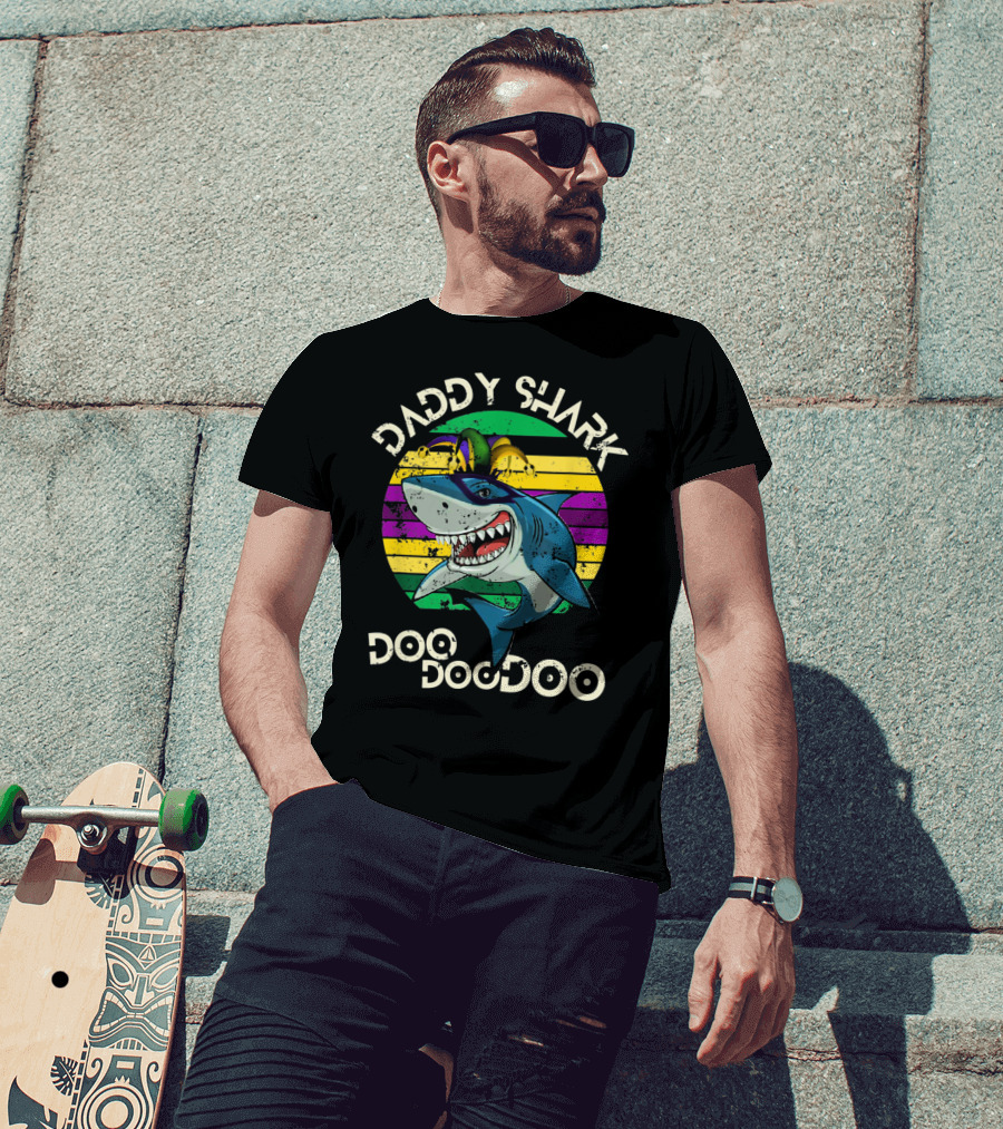 Daddy Shark Doo Doo Mardi Gras Jester Hat Retro Stripes T-Shirt