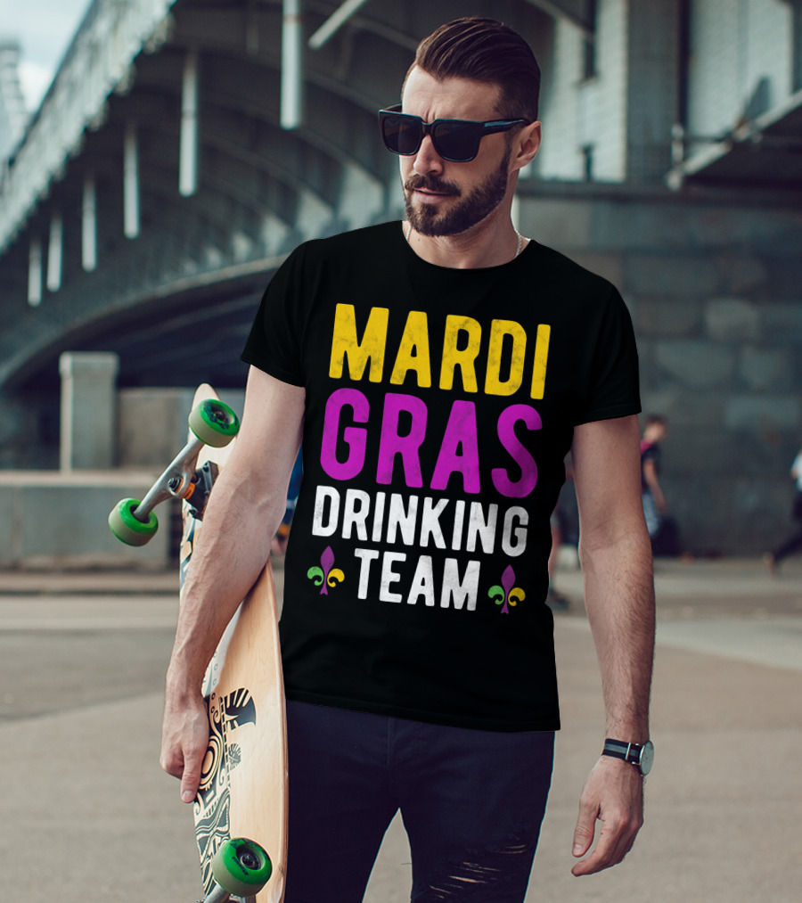 Mardi Gras Drinking Team New Orleans Fleur-de-Lis T-Shirt