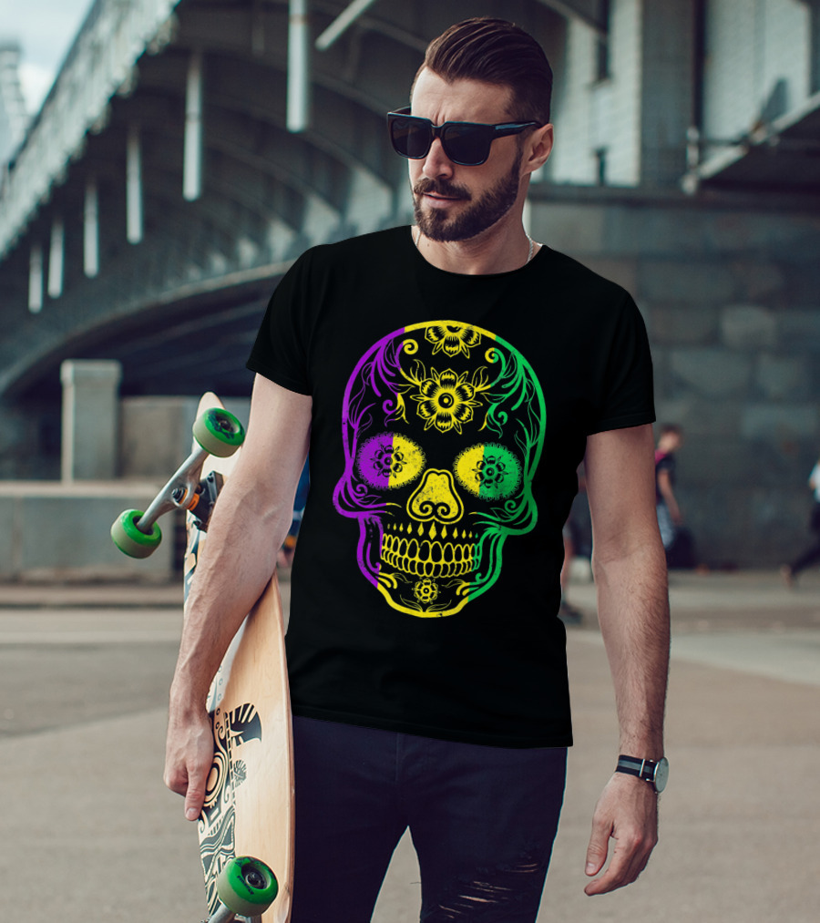 Mardi Gras Skull In Vibrant Purple Green And Yellow Fat Tuesday Colors T-Shirt