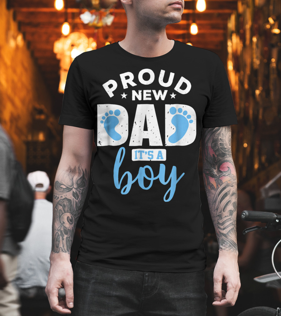 Proud New Dad It's A Boy Blue Footprints T-Shirt