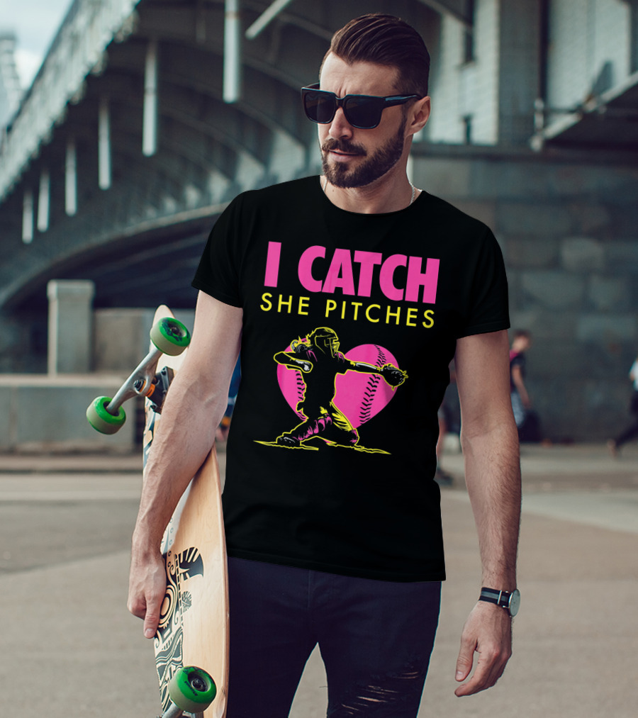 Softball Dad And Mom I Catch She Pitches T-Shirt