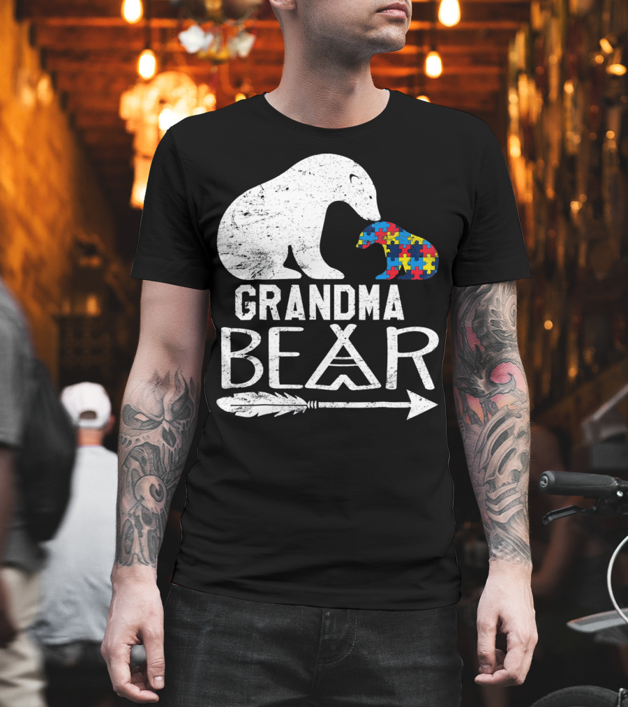 Grandma Bear Autism Awareness Puzzle Piece Arrow T-Shirt