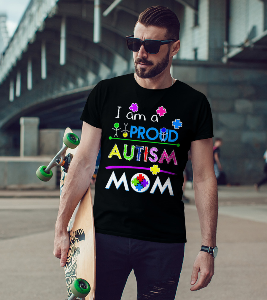 I Am A Proud Autism Mom Puzzle Pieces T-Shirt