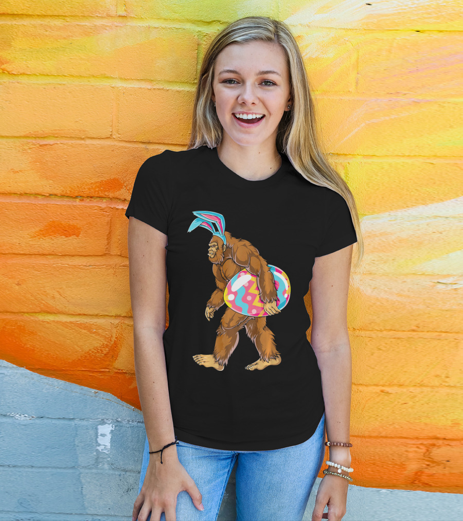 Bigfoot Sasquatch With Easter Bunny Ears And Egg T-Shirt