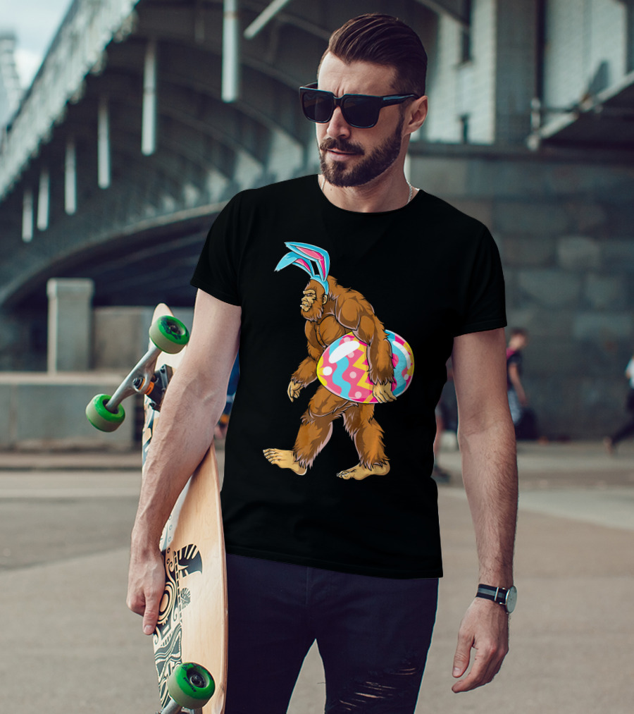 Bigfoot Sasquatch With Easter Bunny Ears And Egg T-Shirt