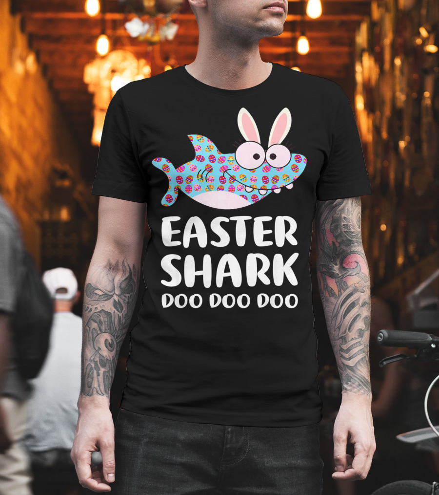 Easter Shark Doo Doo Doo Bunny Ears Funny Eggs T-Shirt