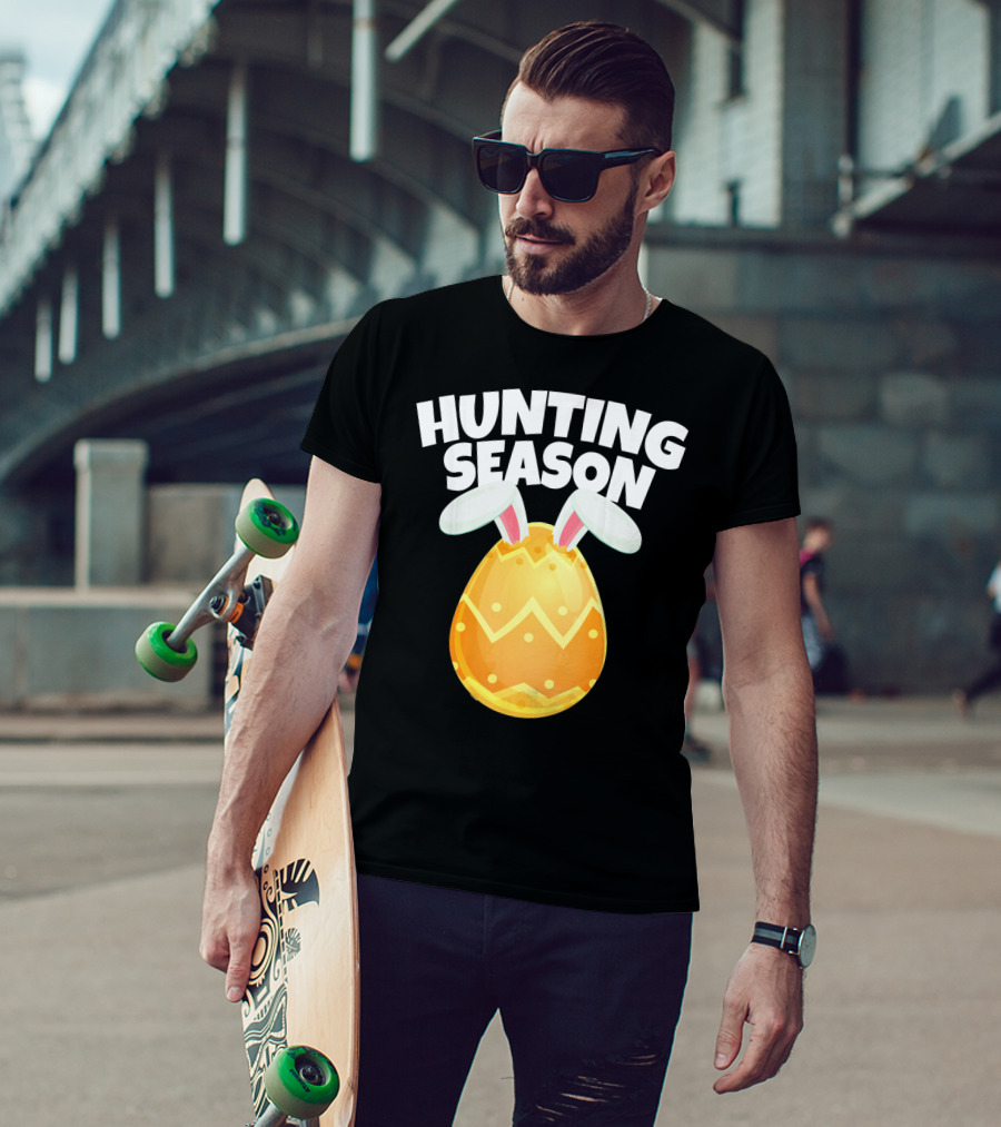 Hunting Season Happy Easter Egg Bun With Bunny Ears T-Shirt