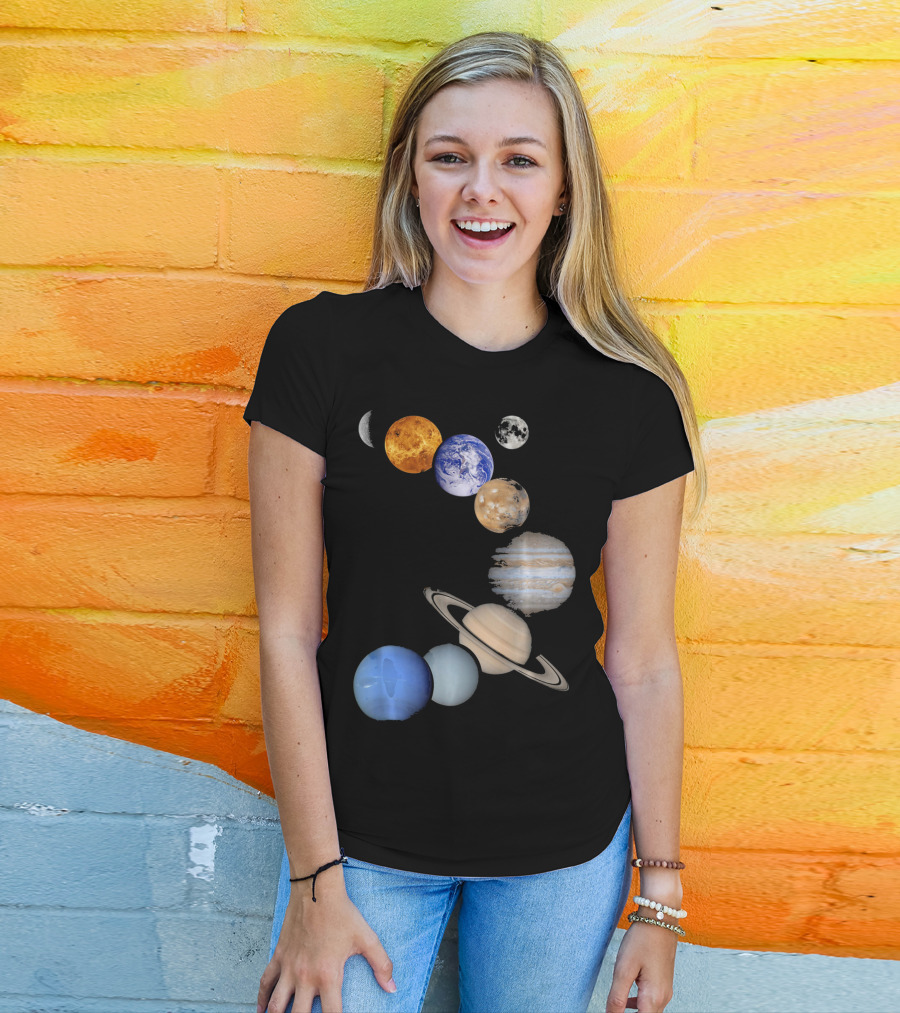 Planet Solar System Earth Moon Sun Mars Jupiter Saturn Neptune Uranus T-Shirt