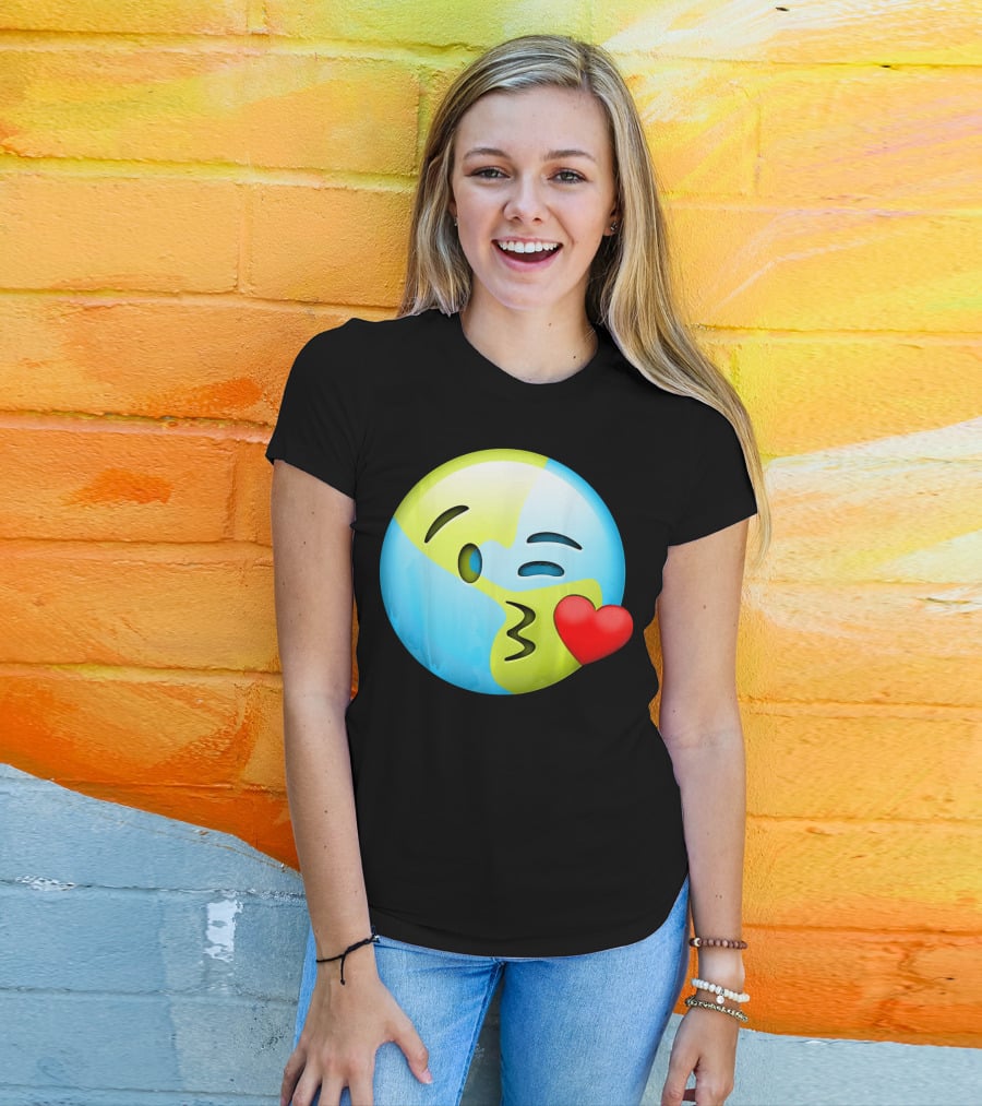 Cute Earth Day Kiss Emoji Lips Kids Emoticon T-Shirt