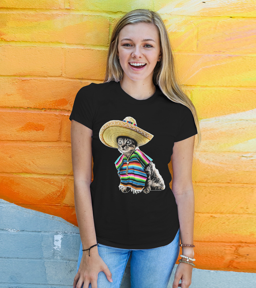 Cinco De Mayo Cat Sombrero Funny Fiesta Kitten T-Shirt
