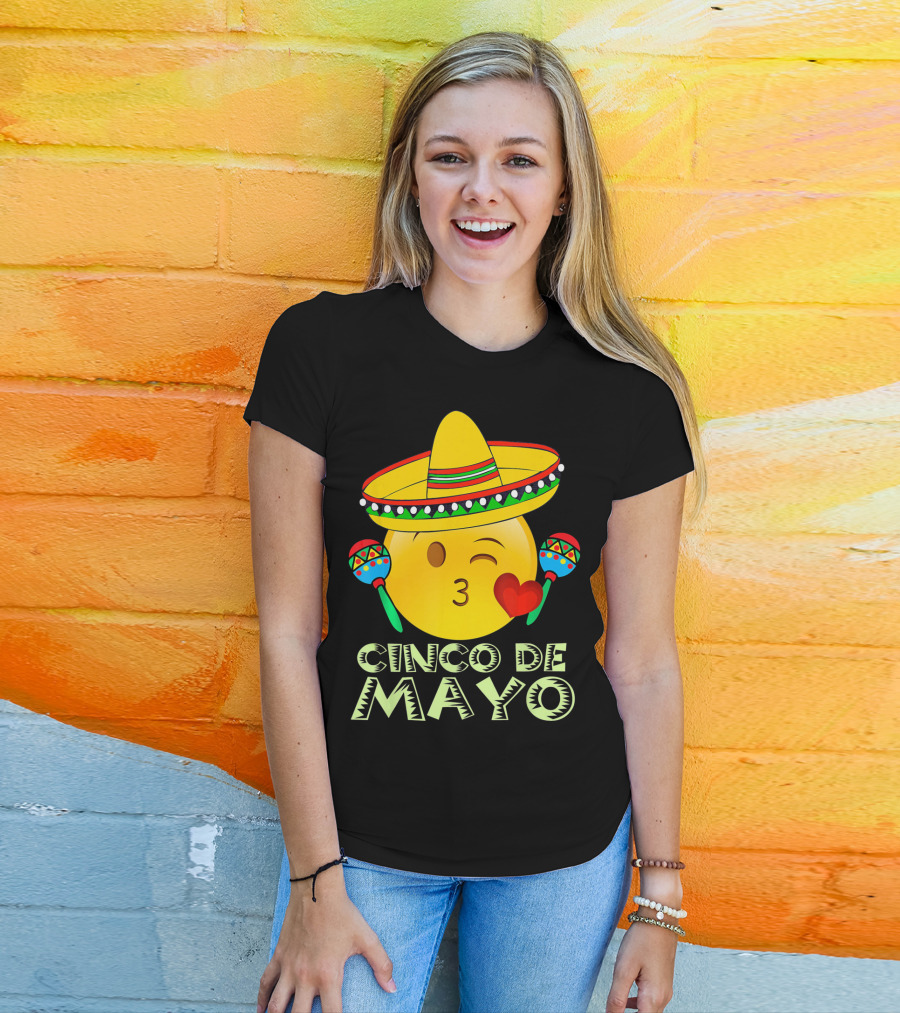 Cinco De Mayo Emoji Sombrero Maracas Kids Women Kisses T-Shirt