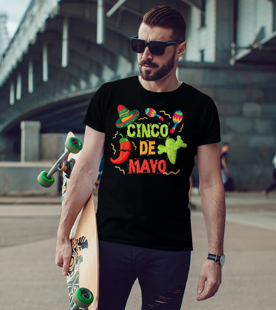 Cinco De Mayo Sombrero Maracas Cactus Pepper Fiesta T-Shirt