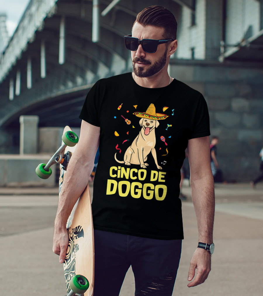 Cinco De Doggo Funny Taco Sombrero Labrador T-Shirt