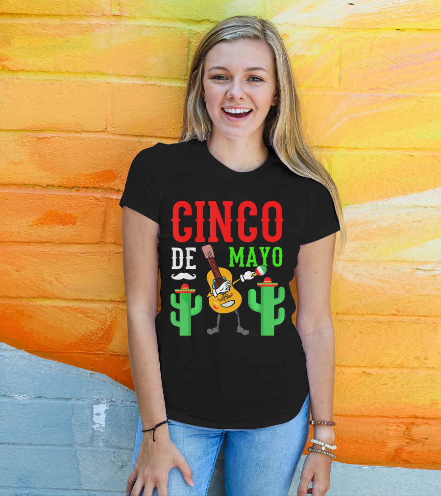 Cinco De Mayo Dabbing Guitar With Cactus And Mustache T-Shirt
