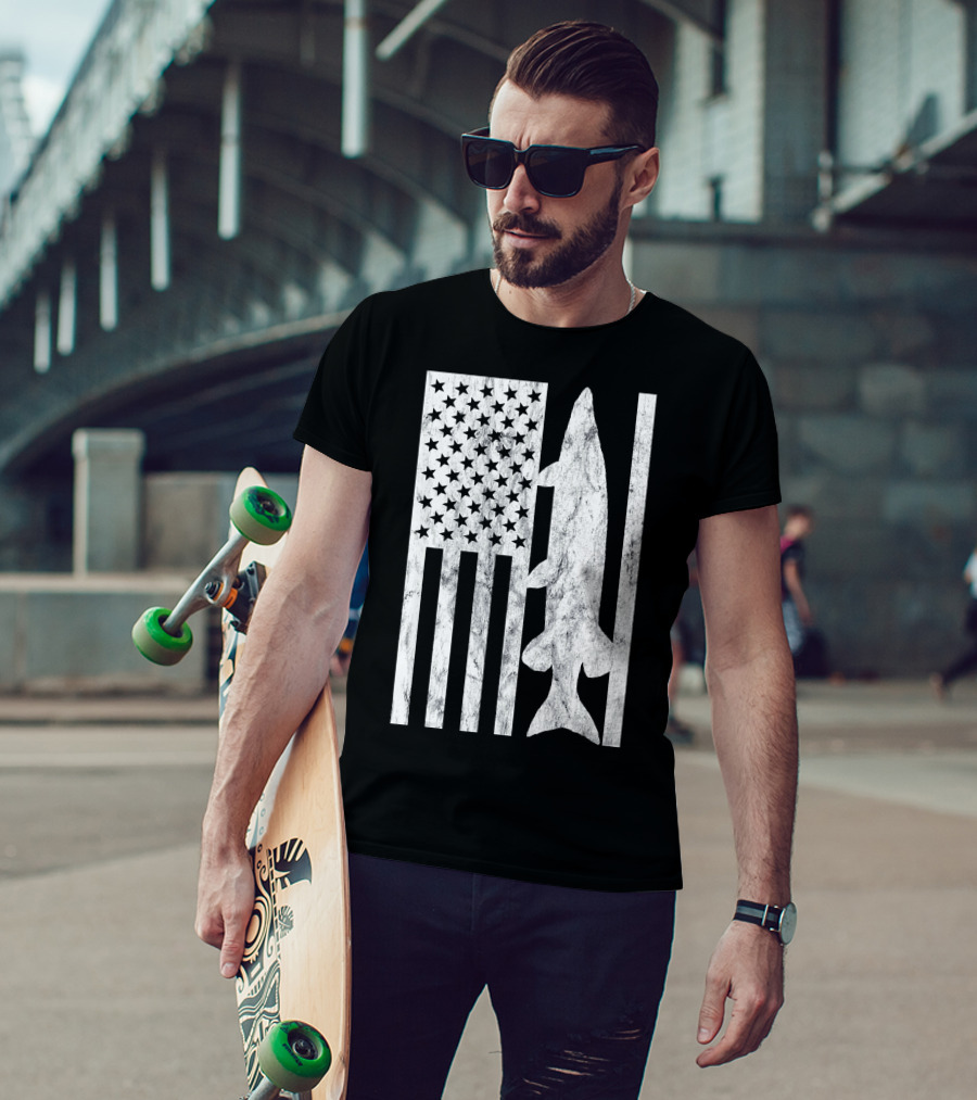 American Flag Musky Fishing T-Shirt