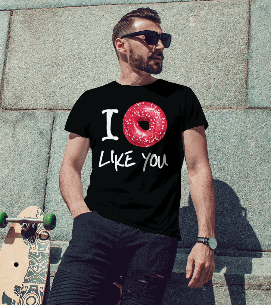 I Doughnut Like You Donut Funny Men Red Sprinkled Heart Doughnut T-Shirt