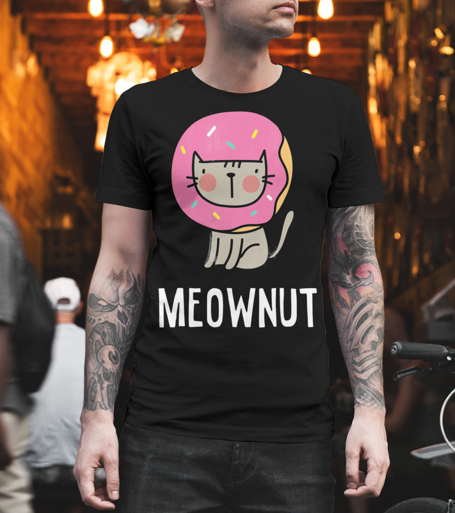 Cute Donut Cat Pun Meownut Funny Meownut T-Shirt