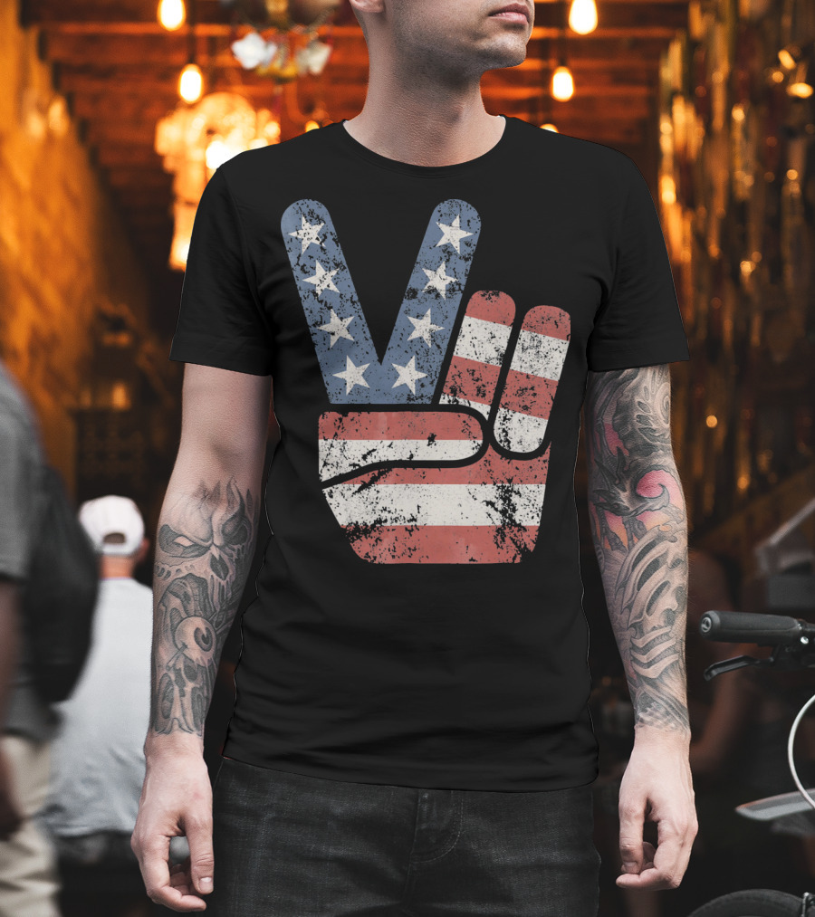 USA Big Peace Hand Sign American Flag T-Shirt