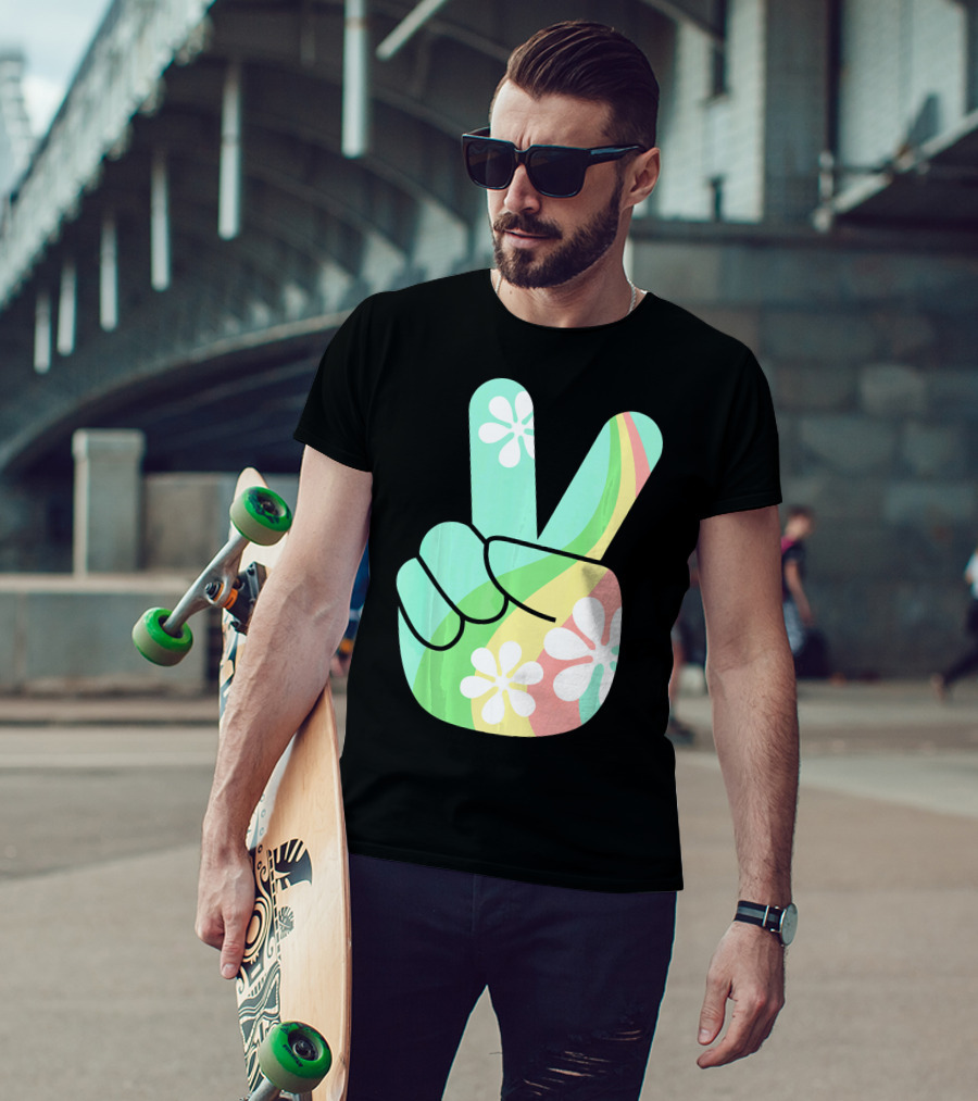 Retro Vintage Peace Sign Hippie 70s Flower Power Vibes T-Shirt