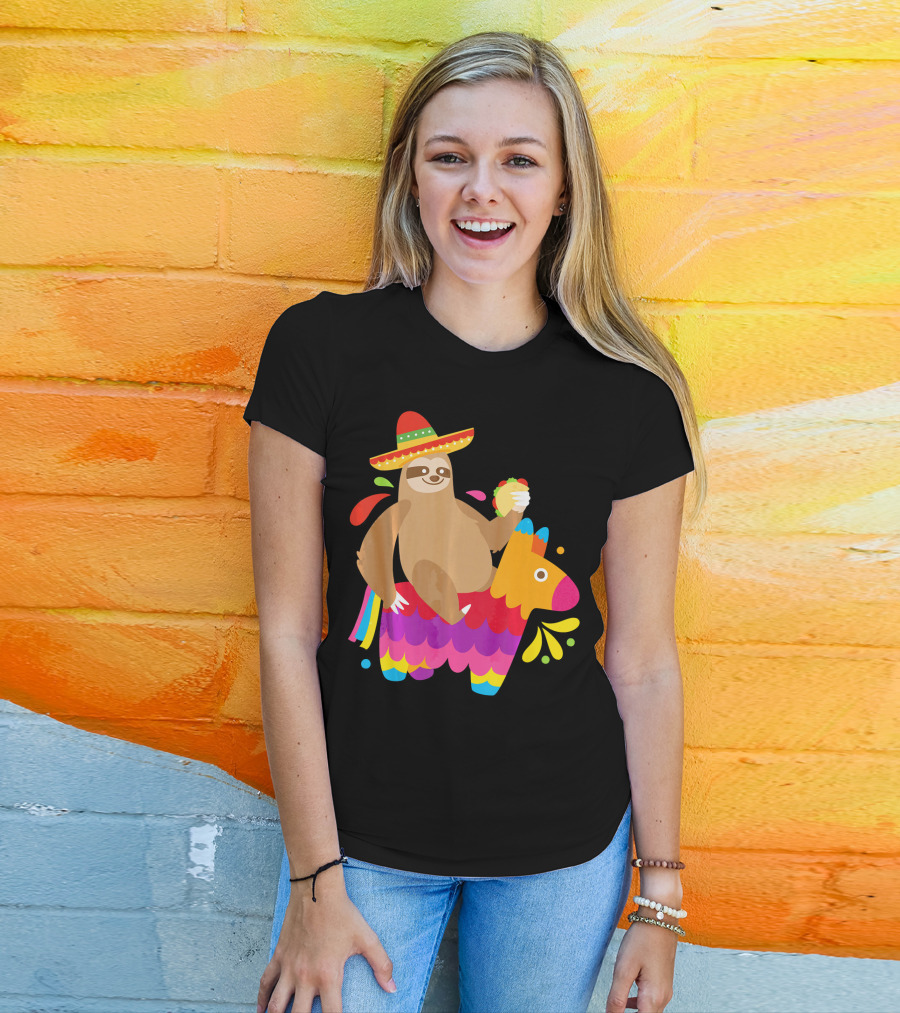 Sloth Taco Piñata Cute Mexican Fiesta Sombrero Riding Rainbow T-Shirt