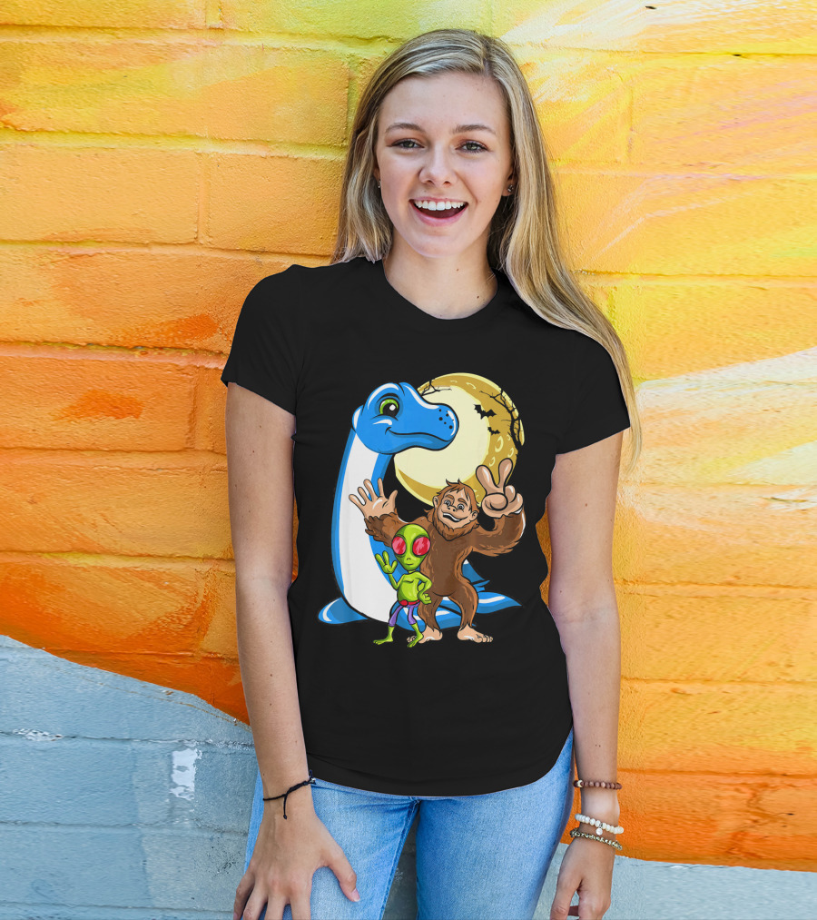 Bigfoot Sasquatch Loch Ness Monster Ness Alien Moon Scene T-Shirt