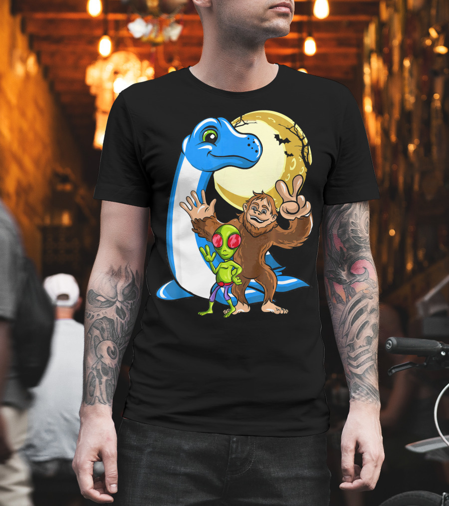 Bigfoot Sasquatch Loch Ness Monster Ness Alien Moon Scene T-Shirt