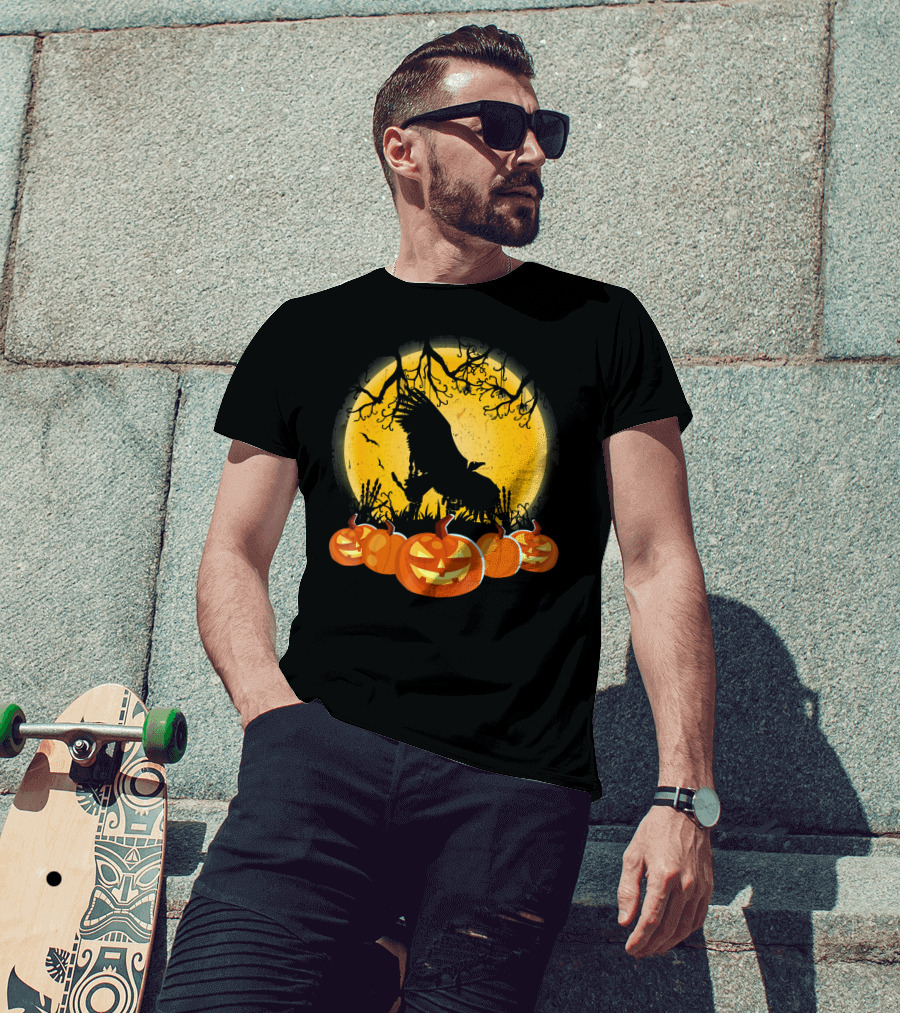 Vulture Silhouette With Pumpkins And Full Moon Halloween Scene T-Shirt